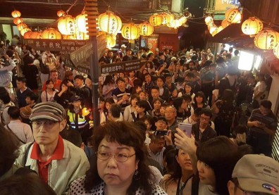 日客擠爆山城 旅台日人示警：2因素恐讓九份退燒
