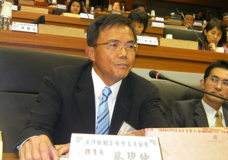 法務部次長有沒有主導拔管？看這四回合出手就知
