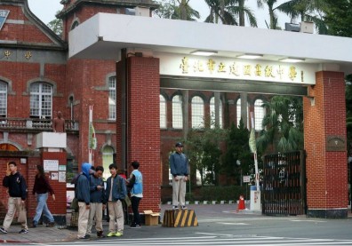 70多名學生赴陸要他推薦 武陵建中校長遭部會致電關切