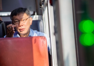 滿意度過半仍列後段班 柯文哲：對的事繼續做