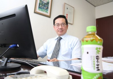 「茶裏王下架」60字謠言 害統一股價跌幅近5％