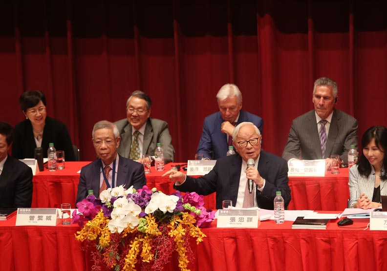 張忠謀最後一場股東會,張淑芬變身粉絲即時捕捉身影_img_3