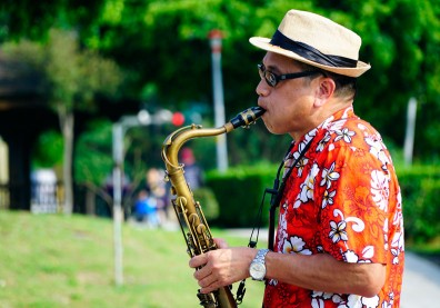 友達董座也是街頭藝人