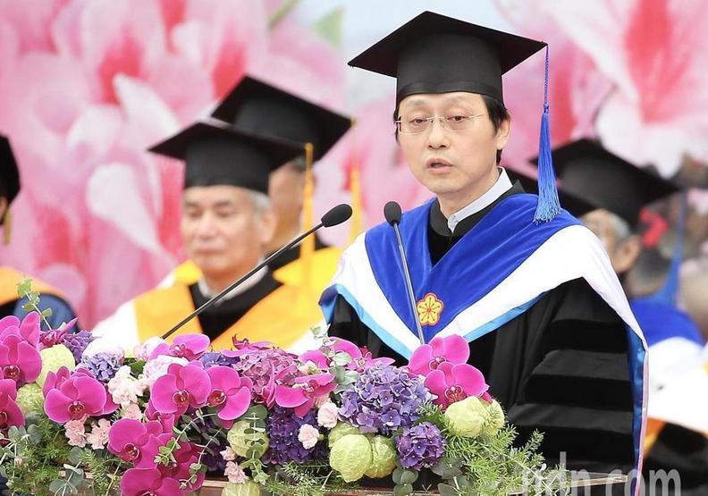 台大畢典很沈重！代校長郭大維：台大陷入巨大危機