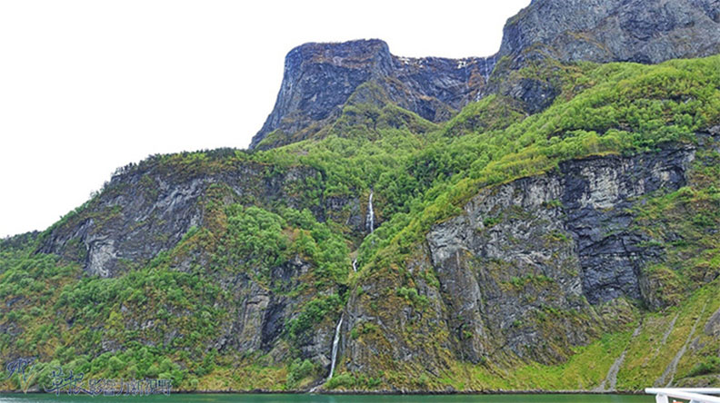 全挪威最深最大的松恩峽灣_img_26