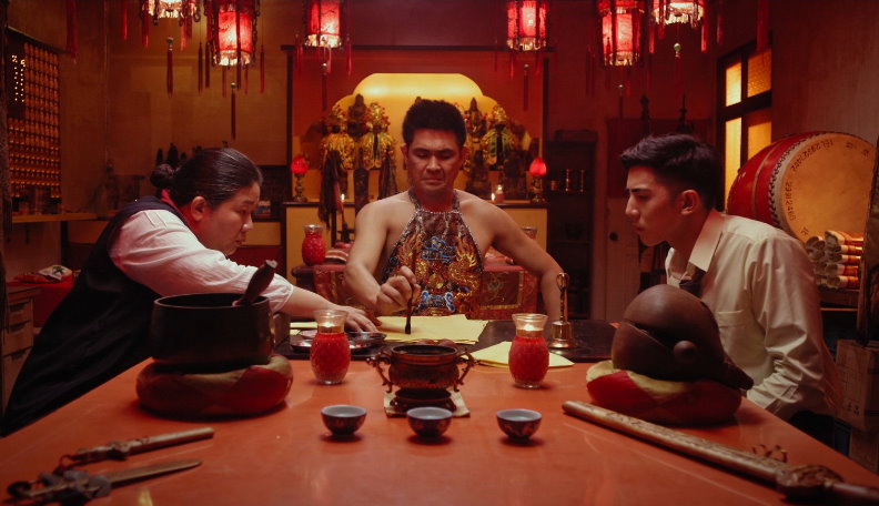 《雞‧蛋》以柔克剛,衝撞無形的認同綑綁。_img_3