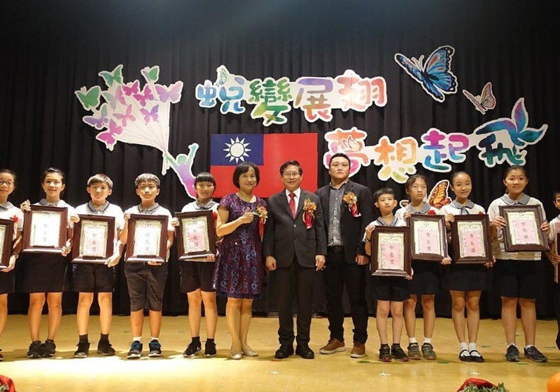 為什麼把「家暴男」當貴賓? 揭開畢典無奈政治學_img_3