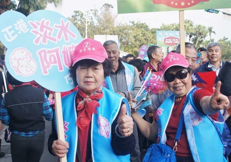 選舉到！參選人超愛認「阿嬤」 她們都有一段故事_img_4