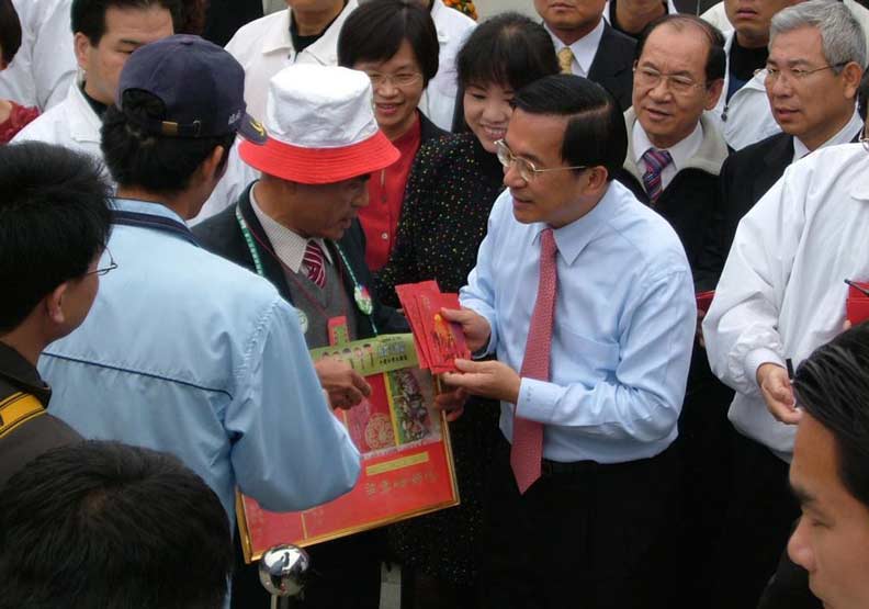 總統故鄉大退燒！她紅不到一年 這位連里都消失了