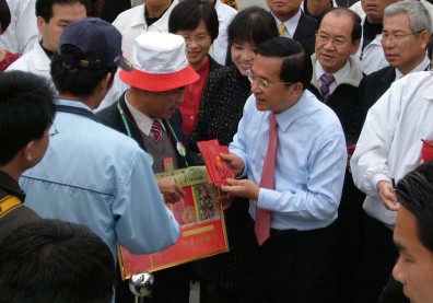 總統故鄉大退燒！她紅不到一年 這位連里都消失了