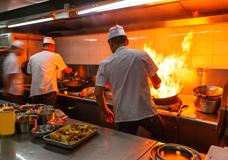 在台20年怨經濟無長進 飯店大廚失望返香港