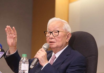 張忠謀對台積接班人的忠告：拿出辦法來！