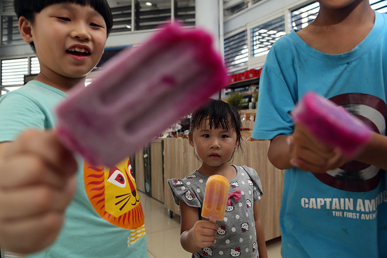 鐵馬環湖自在慢遊 小農市集熱鬧滾滾_img_2