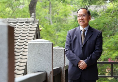 邀14位跨國領導人授課 傳承學生「成功之道」