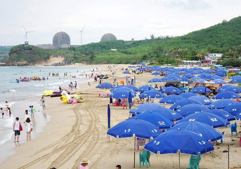 瑪莉亞為墾丁南灣卸妝 眾人驚:素顏好美_img_1