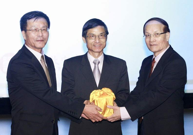 故宮「土著化」？是誰怕文物扯上「中國」兩個字_img_1