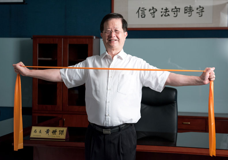 聰明吃 快樂動，健康生活Easy Go!