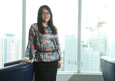 余佳燕跳進高壓深水環境 摸透會計生態潛規則