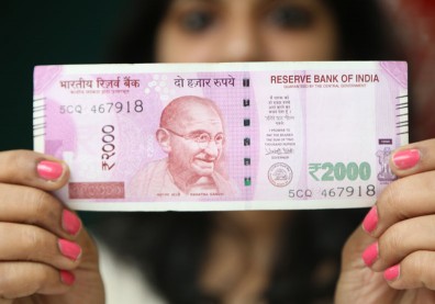 挑主動基金做長線 瞄準金融、消費、科技產業