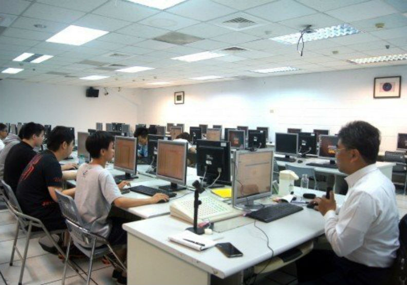 中文系博士改教程式設計 提早轉行吃得開！_img_1