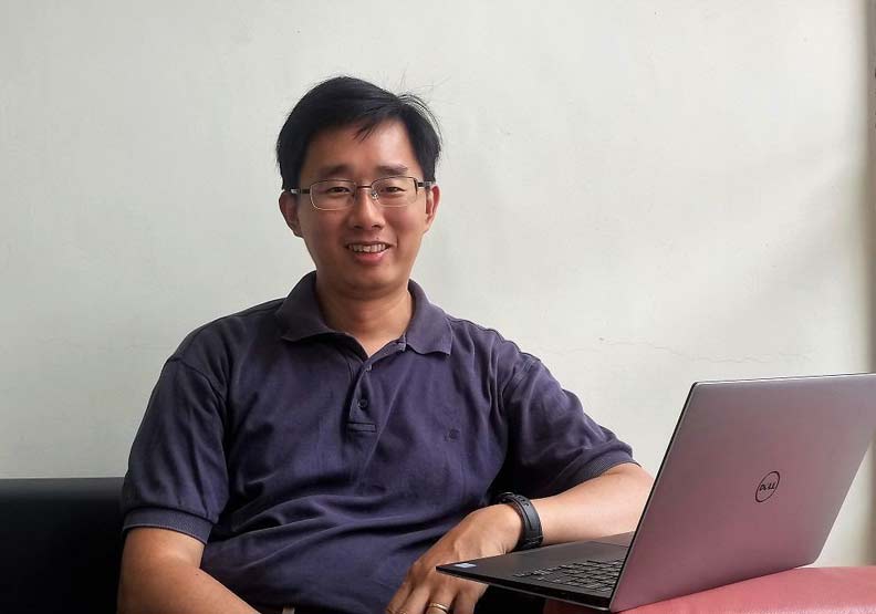 楊智傑的因果關係數學式，成功解決諾貝爾獎得主無法解決的問題。圖由陽明大學提供