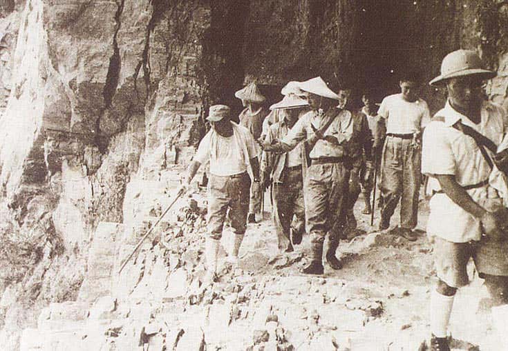 令人懷念的風範 蔣經國勘災為何一定要「下水」?_img_2