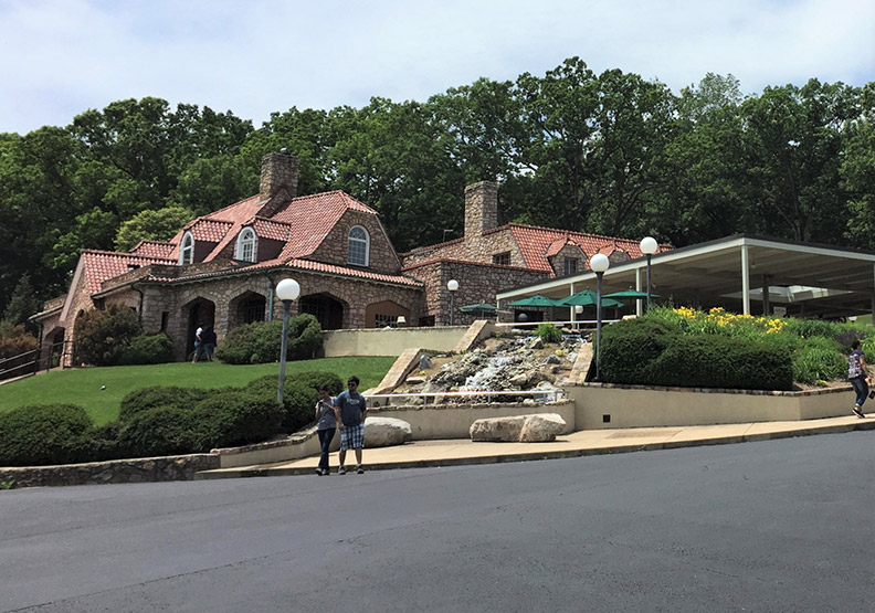 洞穴深處藏有管風琴?美東最大鐘乳石「活洞穴」_img_1