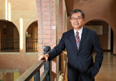 中山大學校長鄭英耀：除了取得新知識 還要學會團隊合作解題