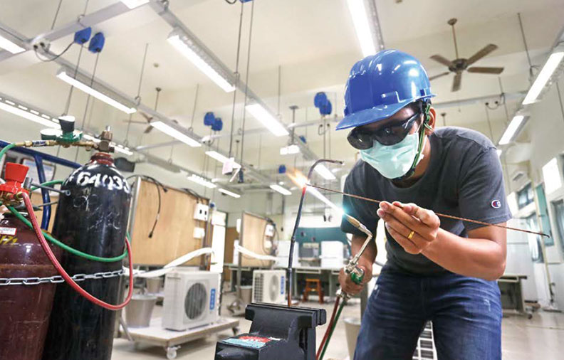 科技製造、食品零售 碩博士限定職缺最多_img_6