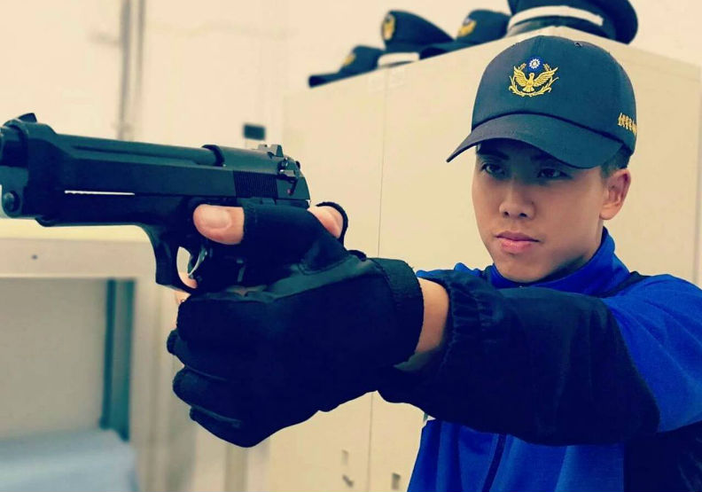 曾當過職業軍人、夜市擺攤的戴志捷，去年考取一般警察特考四等行政警察人員，現在正在受訓中。戴志捷提供