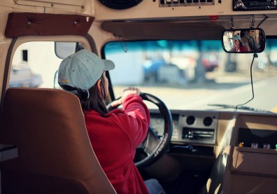 你以為是「金飯碗」？被AI影響「岌岌可危」的10種工作