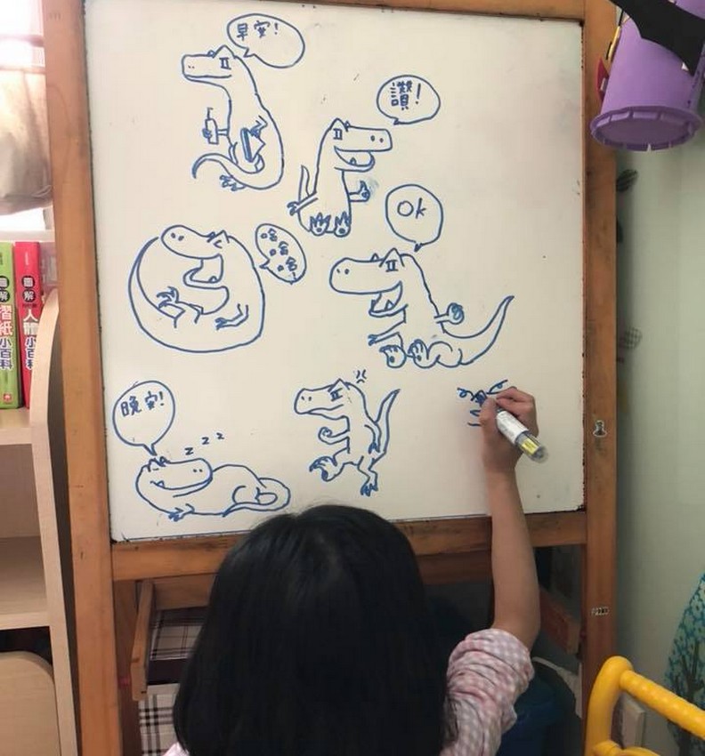 「我會像恐龍一樣勇敢!」她才10歲,溫暖貼圖感動無數人_img_2