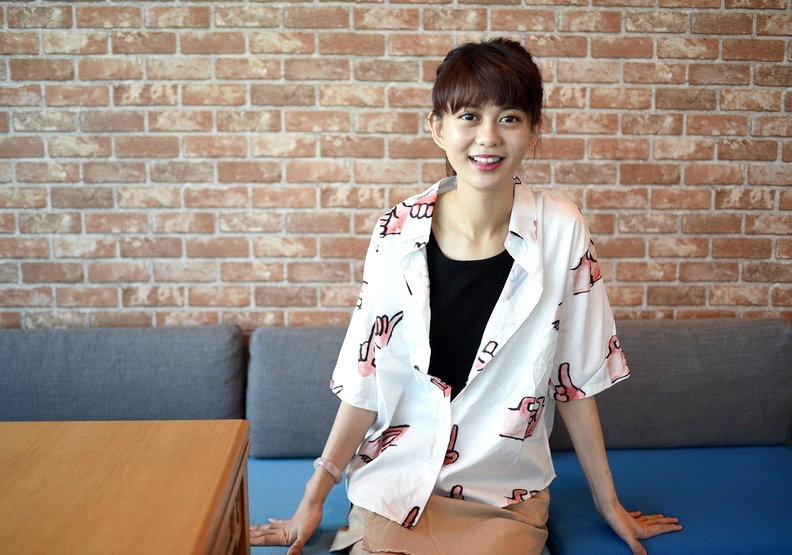 拋下包袱的大眼美女！她是矢志傳遞歡樂的開心果：白癡公主_img_3