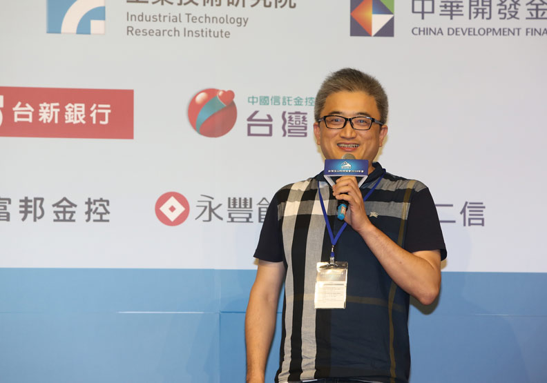 有「批踢踢之父」稱呼的台灣人工智慧實驗室創始人杜奕瑾。