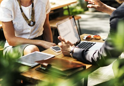 如何「無意中」催主管工作？關鍵在對話細節