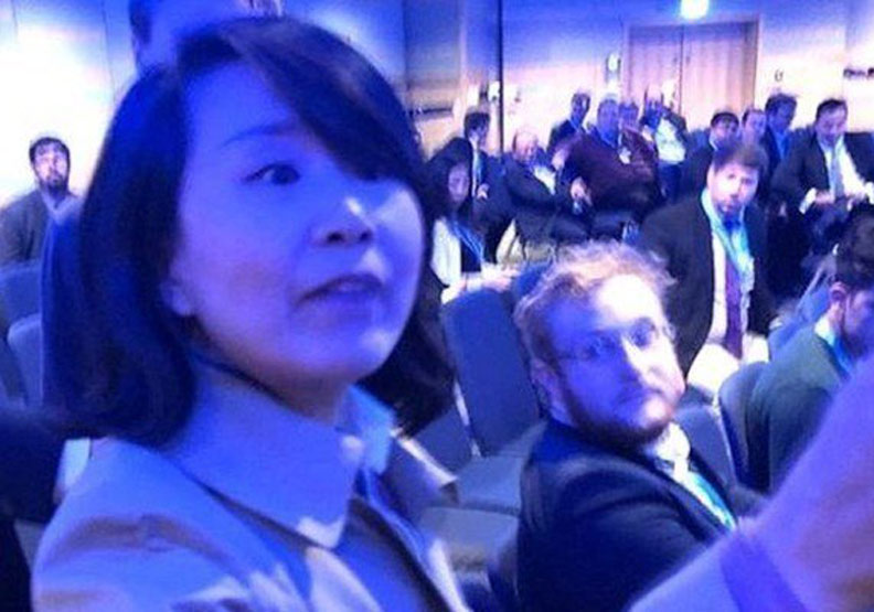 央視女記者孔琳琳掌摑事件，震驚國際。圖截自視頻