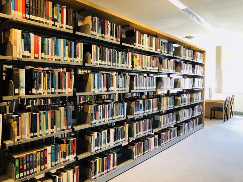 書架整齊到很療癒!他的身心障礙反成工作最大的助力_img_1