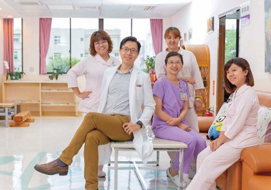 不走老化下坡路 拒當熟年「宅」男女