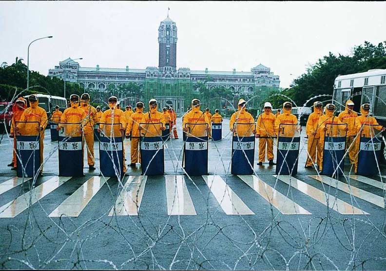 國內基層員警「南警北用」情況嚴重，每年都有很多警察請調，想回中南部家鄉服務。