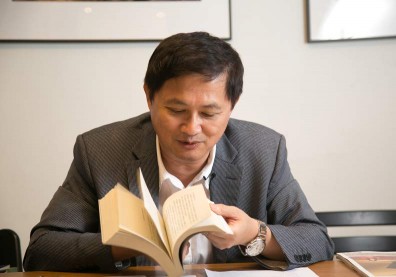 碰上愛讀詩的企業家，這大概是頭一回