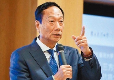 鴻海明日掛牌的「四大隱憂」！現金減資能撐住股價嗎？