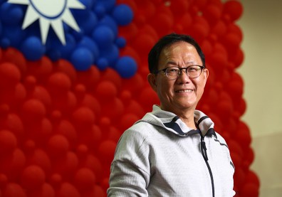 丁守中等待20幾年終上場 「白開水」能逆襲成功？