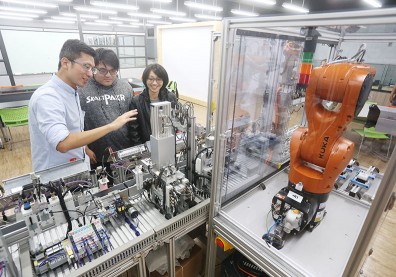 比碩士少賺400萬？破除「念博士無用論」四大迷思