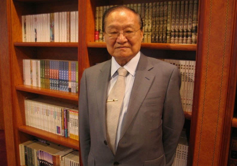 倪匡曾說，金庸是「中國五千年來第一個致富的知識份子」。