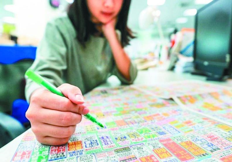 兼差打工已經變成現代勞工常態，身兼多職的「斜槓青年」們一定要搞清楚勞保法規，才能不被「慣老闆」呼攏，保障自己權益。