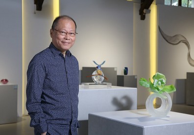 進博會70餘家台企登場 琉璃工房、鴻海展現軟硬實力