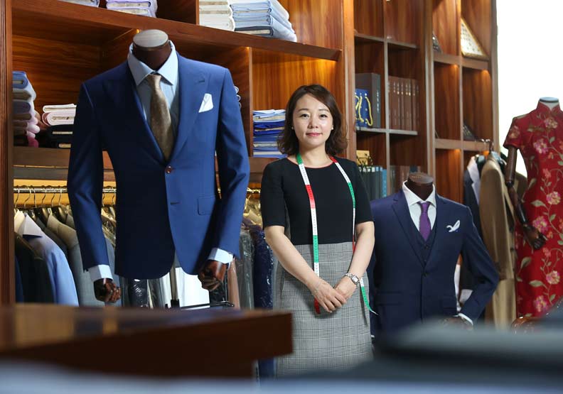 不會說英語的裁縫姑娘，憑什麼讓三任美國總統指名做西裝？_img_1