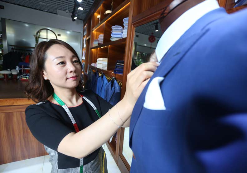 不會說英語的裁縫姑娘，憑什麼讓三任美國總統指名做西裝？_img_2