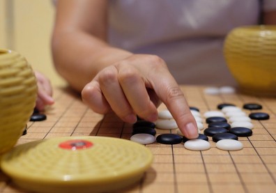 打敗頂尖棋士的AlphaGo，為何不能成為圍棋之神？