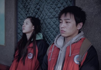 《大象席地而坐》：人生就像荒原，在尋覓一段沒有方向的路